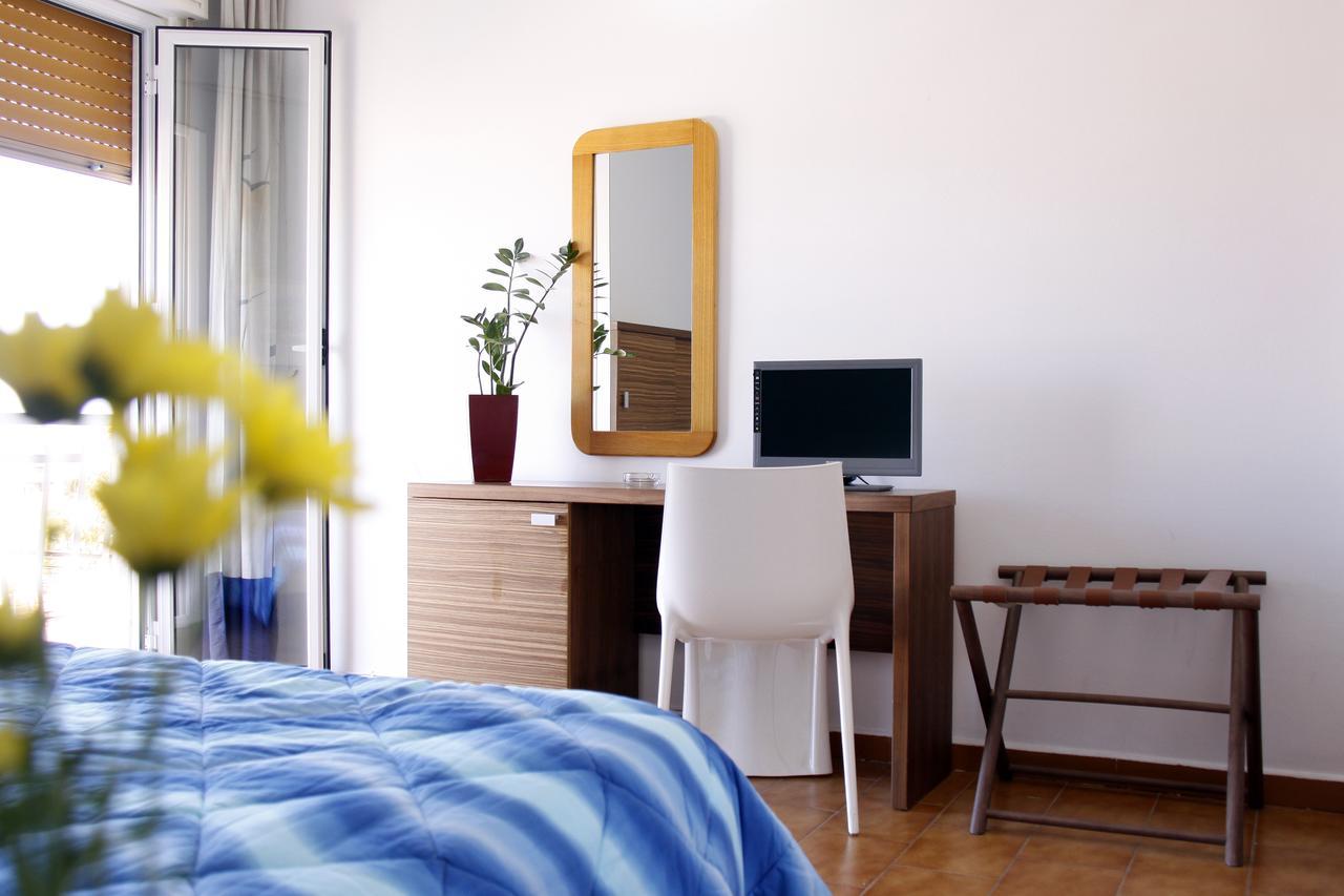 Hotel Eufemia Isola delle Femmine Kültér fotó